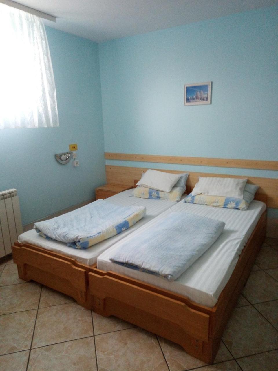 Hostel Bata Kanjiža Zimmer foto